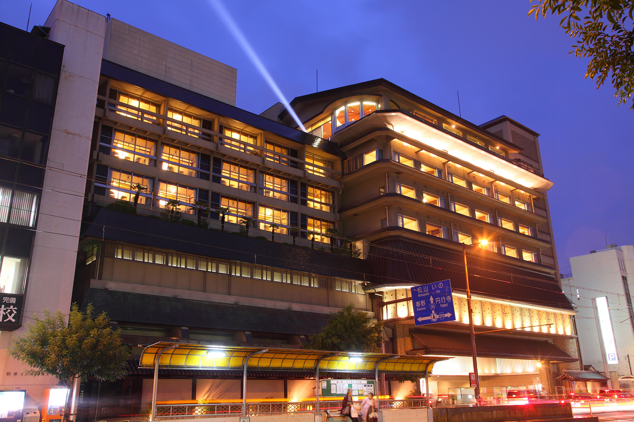 株式会社城西館