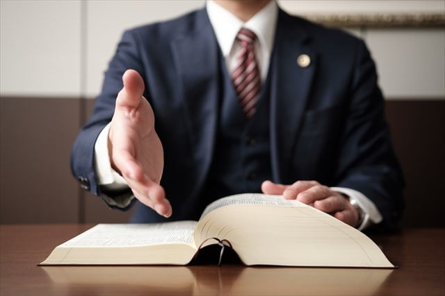 裁判官のイメージ