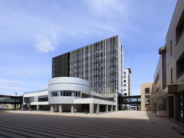 富山県立大学